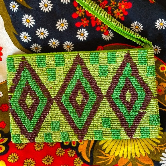Vintage Beaded Wristlet Green Diamond Embellished Boho Wallet Mini Coin Purse - Picture 2 of 8